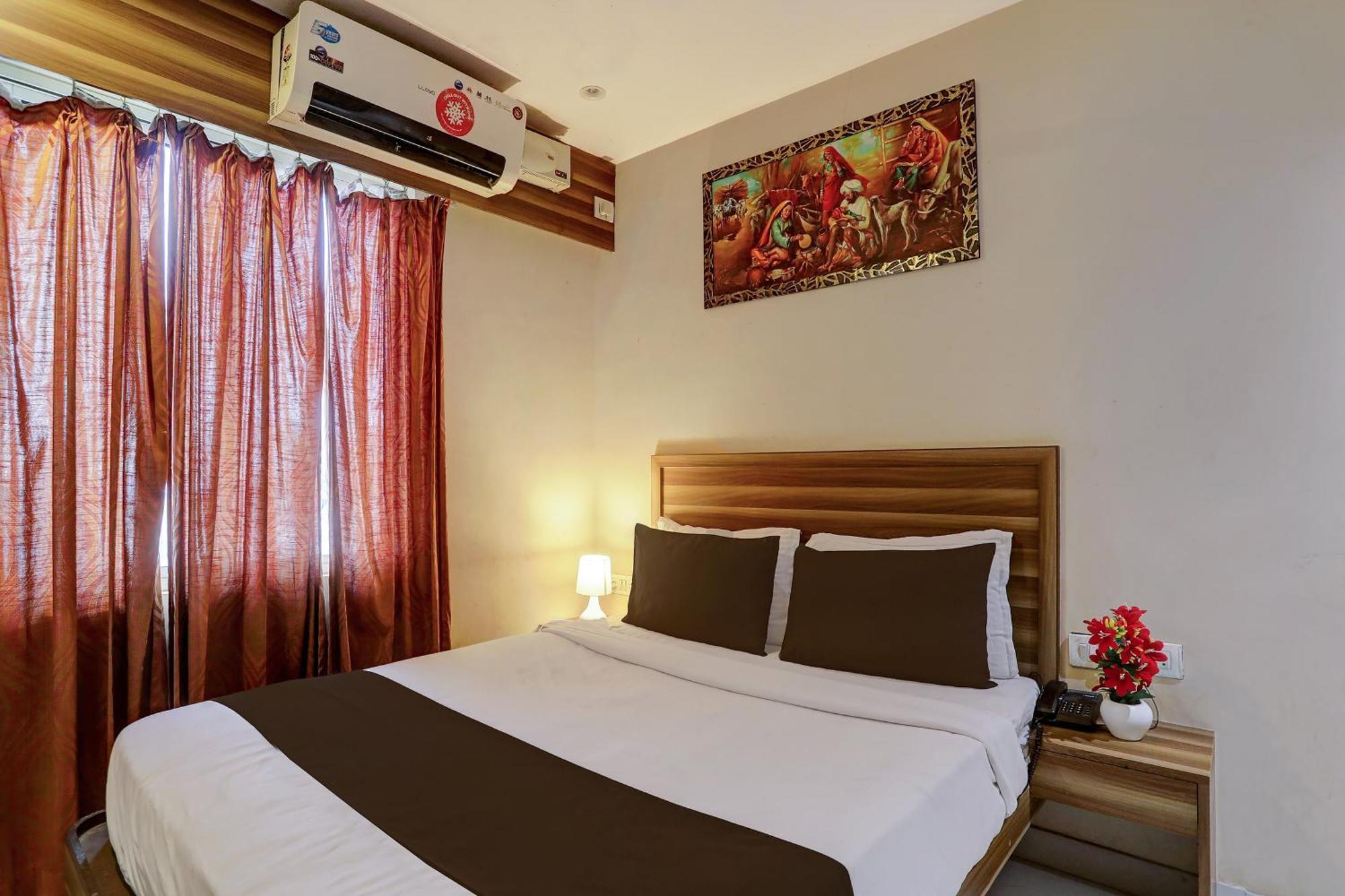 Super Hotel O Vaishnavi Inn Hyderabad Exteriör bild
