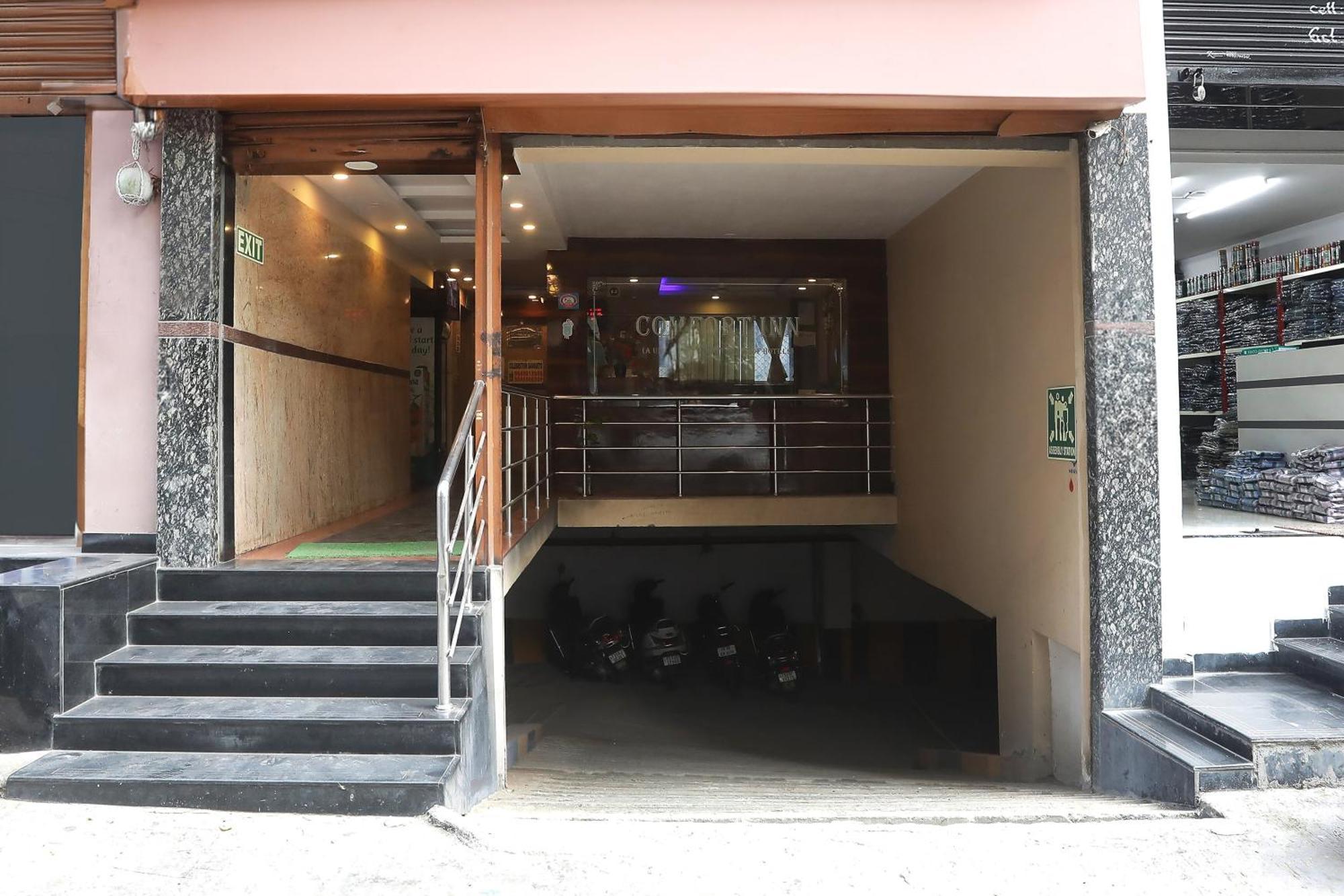 Super Hotel O Vaishnavi Inn Hyderabad Exteriör bild
