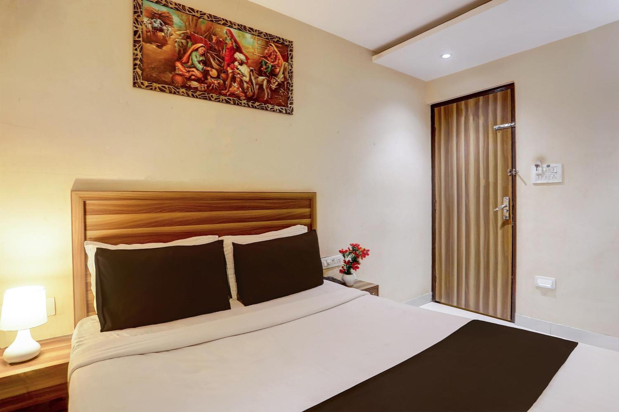Super Hotel O Vaishnavi Inn Hyderabad Exteriör bild