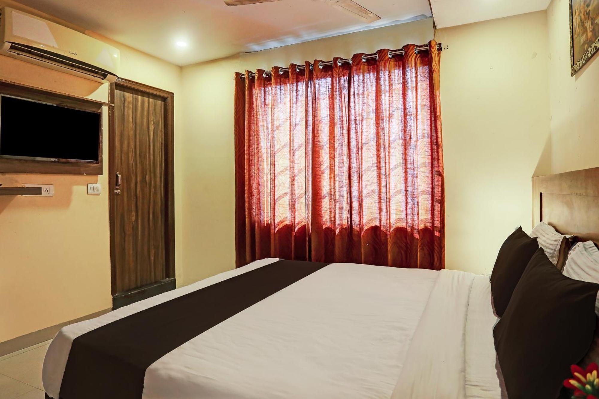 Super Hotel O Vaishnavi Inn Hyderabad Exteriör bild