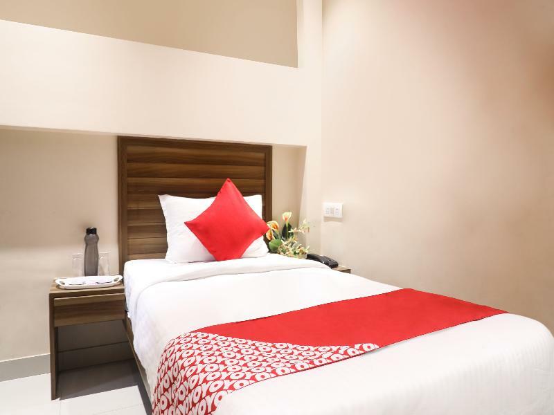 Super Hotel O Vaishnavi Inn Hyderabad Exteriör bild